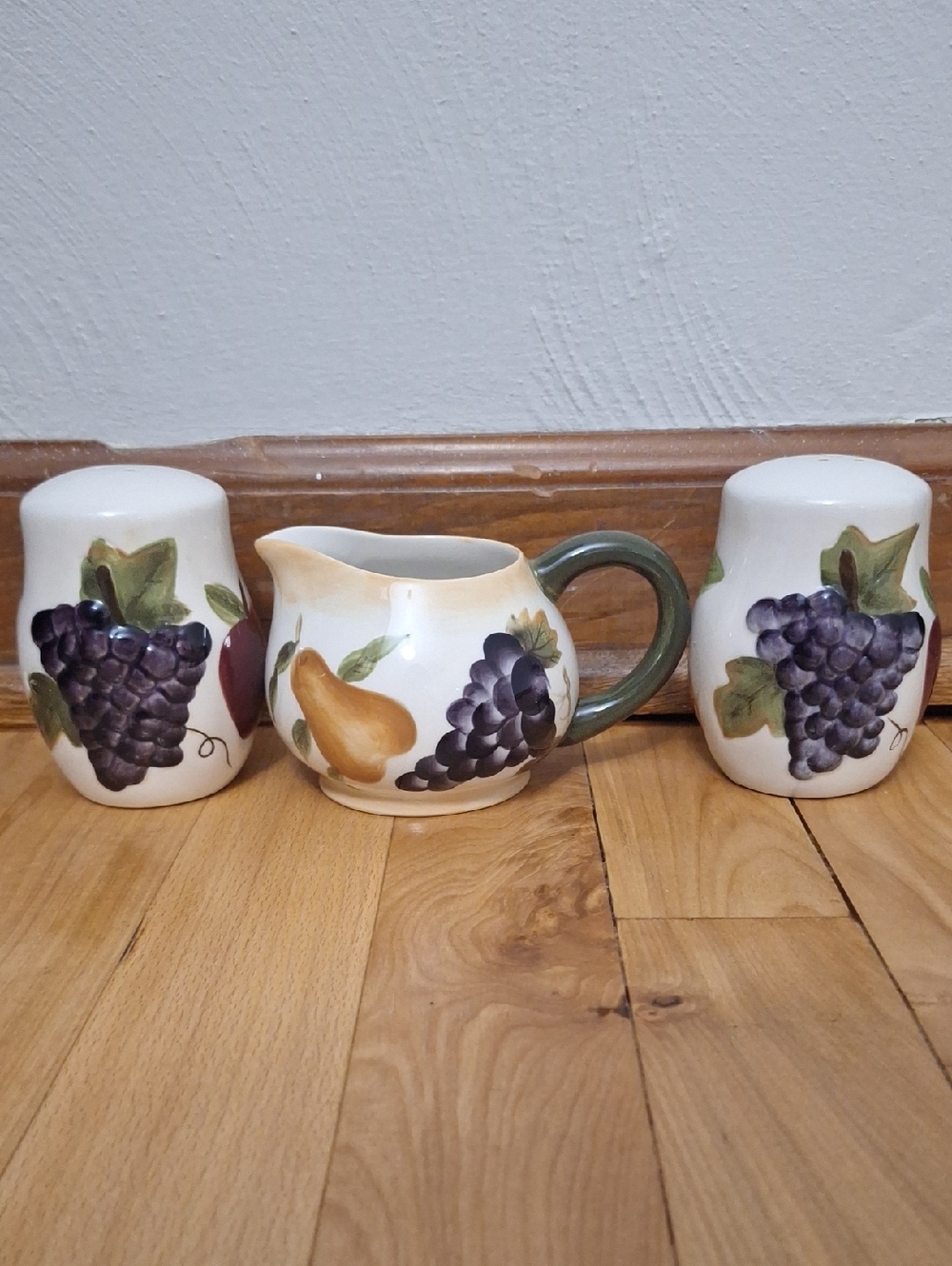 Hand-Painted Fruit Ceramic Creamer & Salt Pepper Set - Grape & Pear Motif